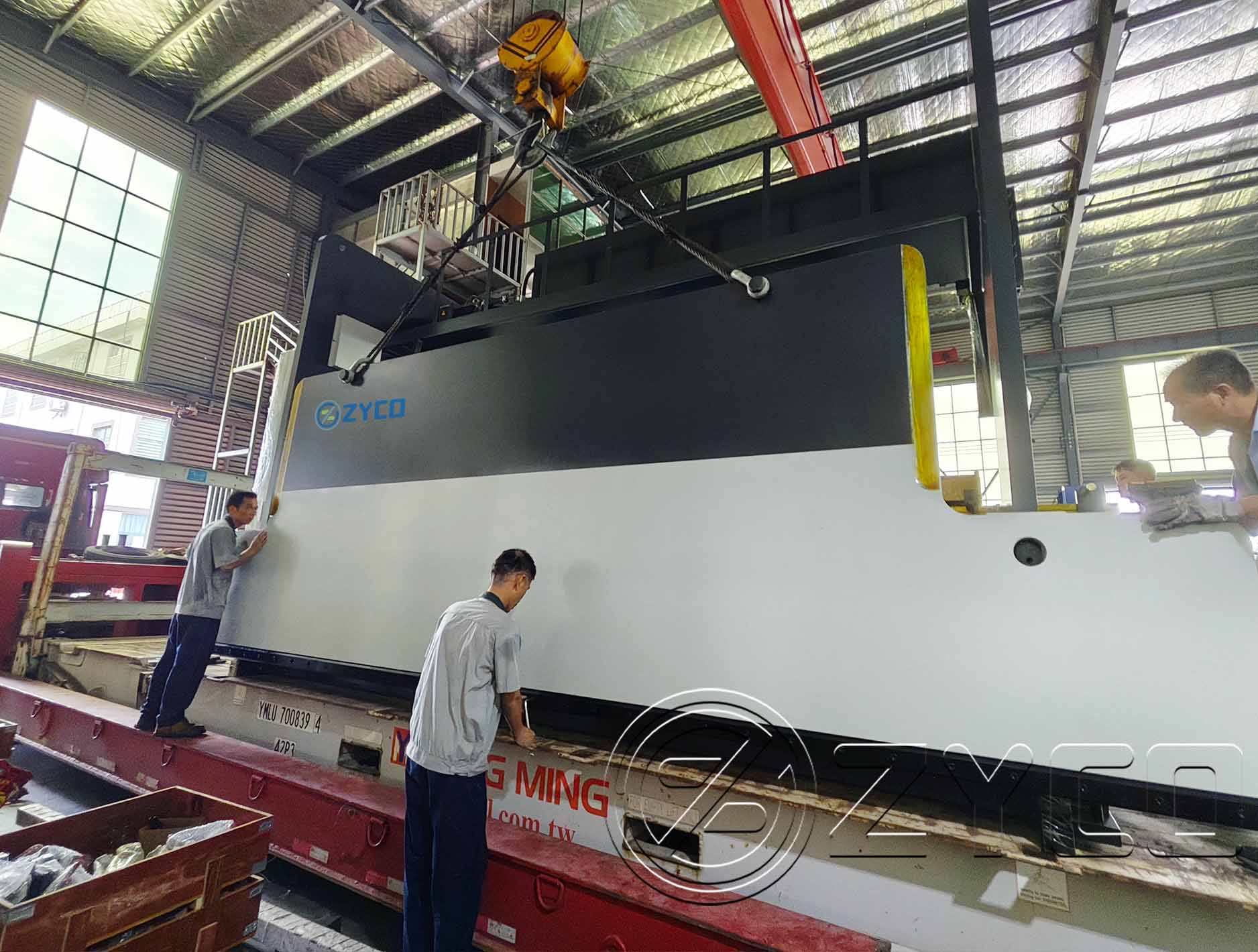 4 -Axi automated press brake machines