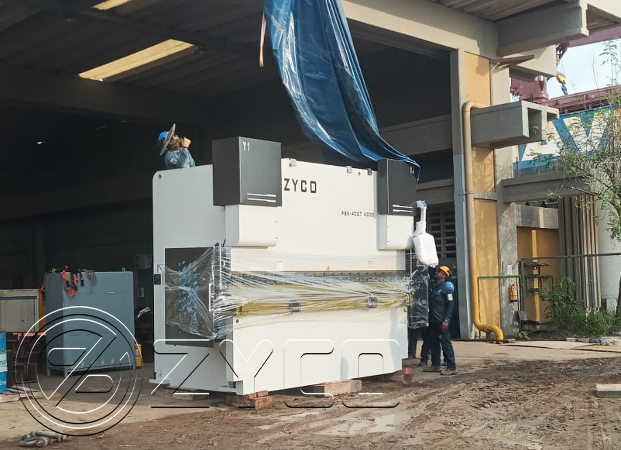 ZYCO 프레스 브레이크 인도 완료, 생산 임박