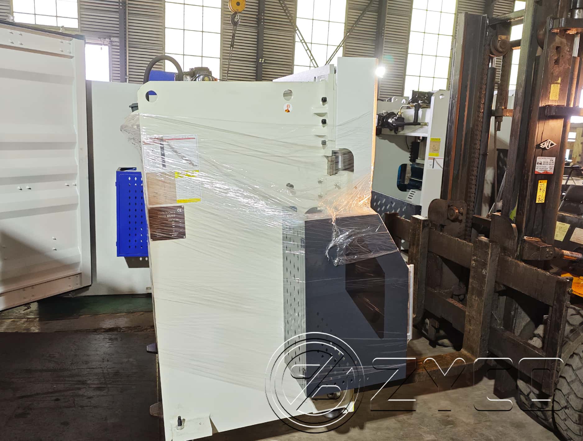 metal bending machine